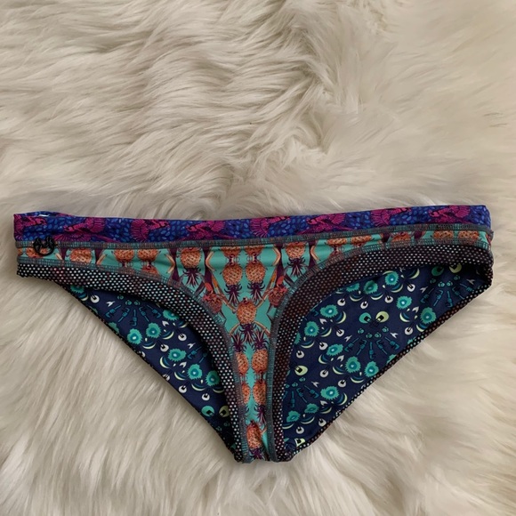 Maaji Other - Maaji Floral Multicolor Reversible Bikini Bottom